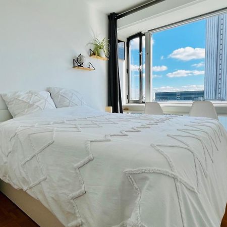 2 Private Bedrooms, Montparnasse Station ปารีส ภายนอก รูปภาพ