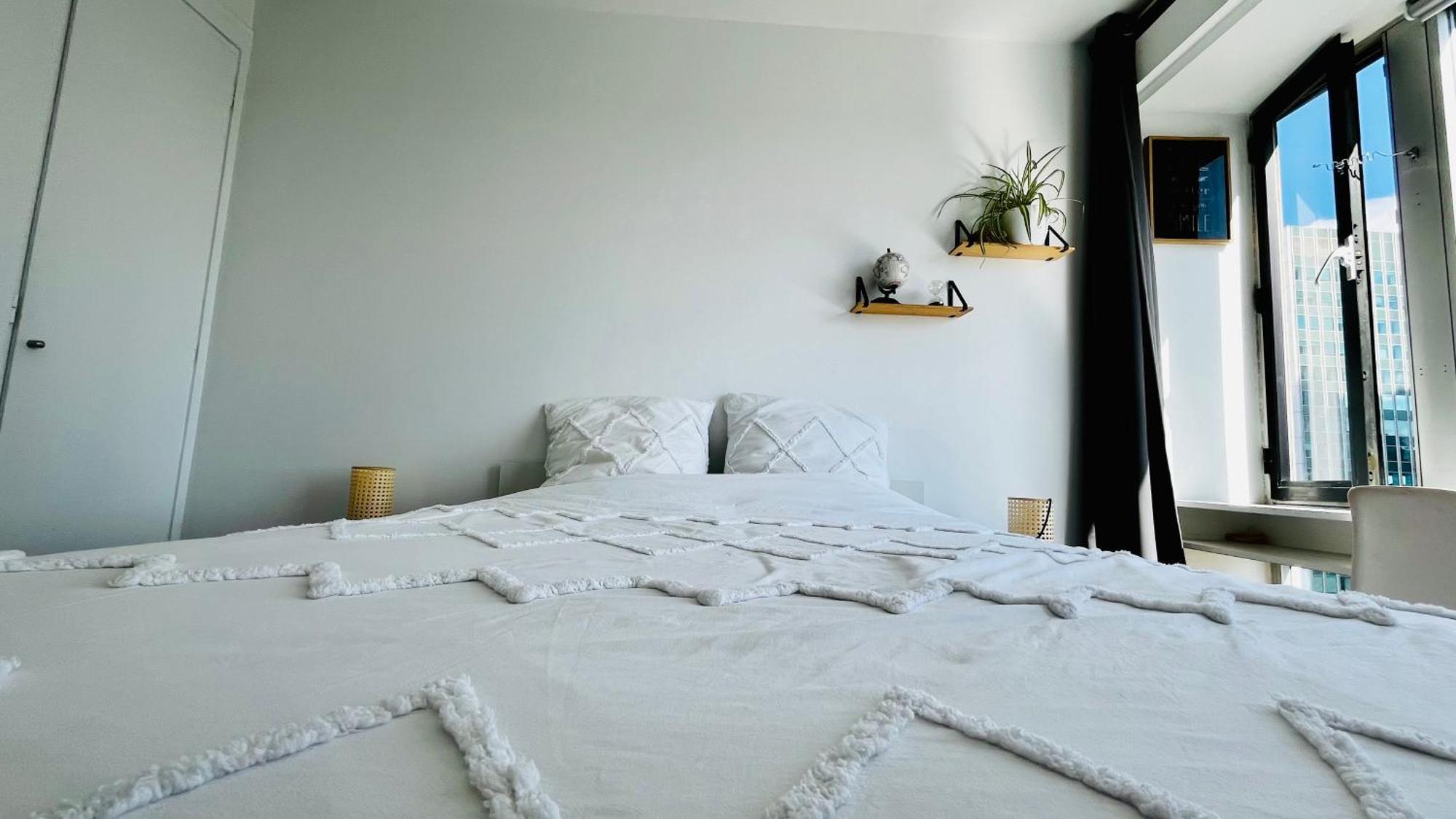 2 Private Bedrooms, Montparnasse Station ปารีส ภายนอก รูปภาพ