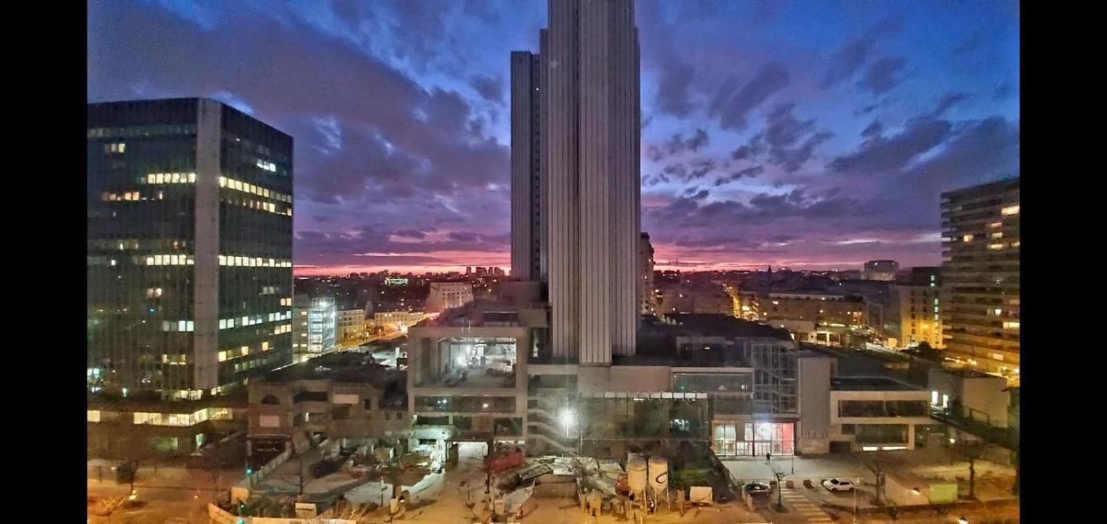 2 Private Bedrooms, Montparnasse Station ปารีส ภายนอก รูปภาพ